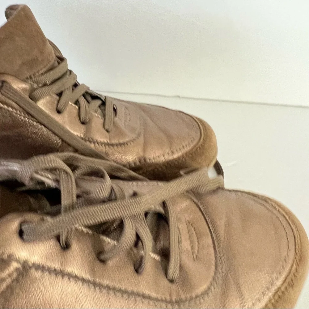 Vionic Copper Leather and Suede Willa Sneaker Size 10 Orthaheel Technology